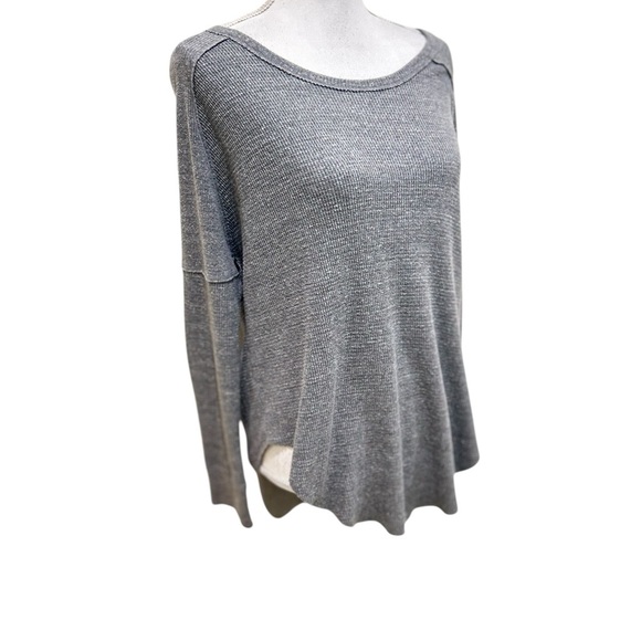 TNA Gray long Sleeve Relaxed Tunic Top Henley scoop neck high low hen size small - Picture 2 of 8